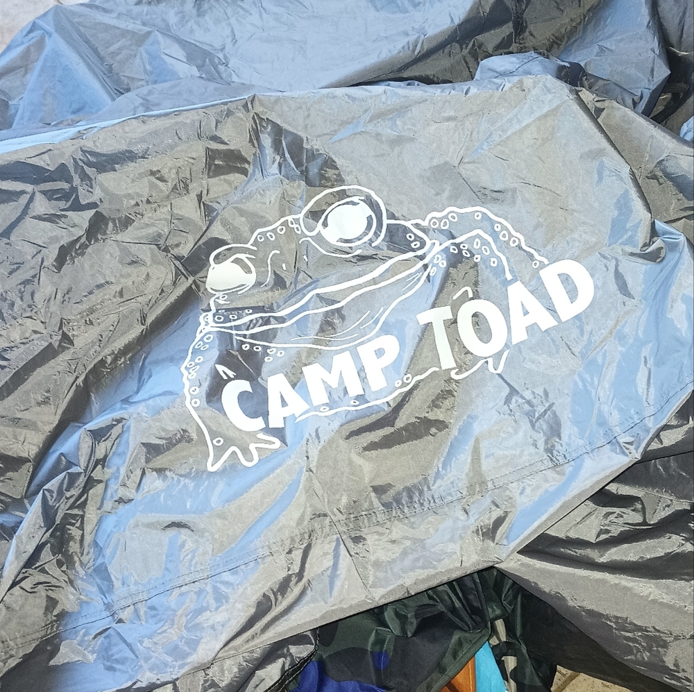 Camp toad SUV tent